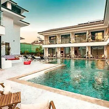 Hotel Scape 5*