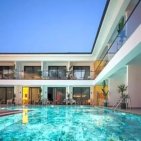 Scape Hotel 5*