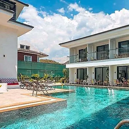 Scape Hotel 5*