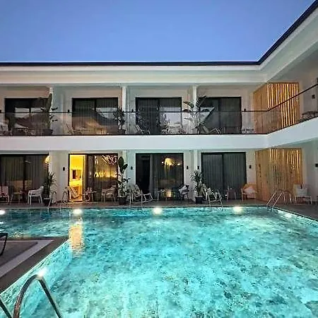 Hotel Scape Cedit